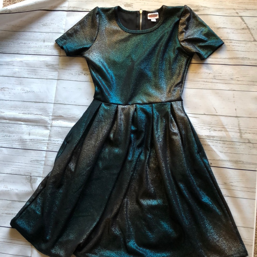 Small Elegant Lularoe Amelia Mermaid colors!